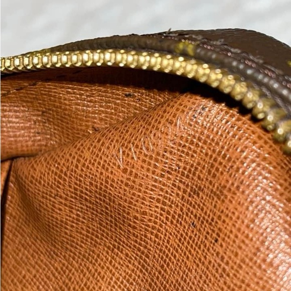 ❌SOLD❌ 🌸PORTE DOCUMENTS VOYAGE HANDBAG  MONOGRAM - Picture 3 of 16